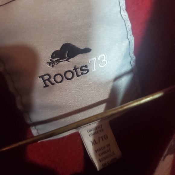 ROOTS 73 XL Red Sweater - Picture 2 of 3